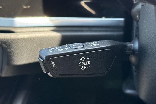 Audi Q3 Photo 36