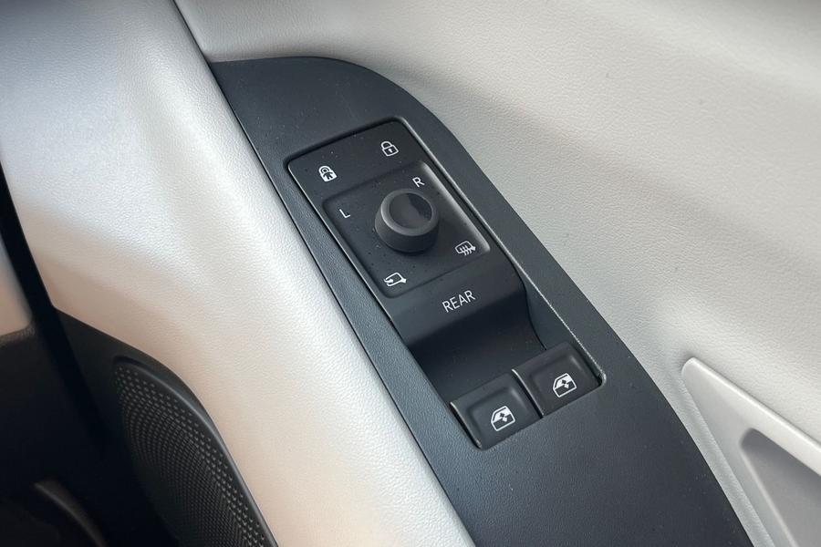 Ford Explorer Photo autoimg-ac14e3f2625673c85426036cb15e06e196e6f298.jpg
