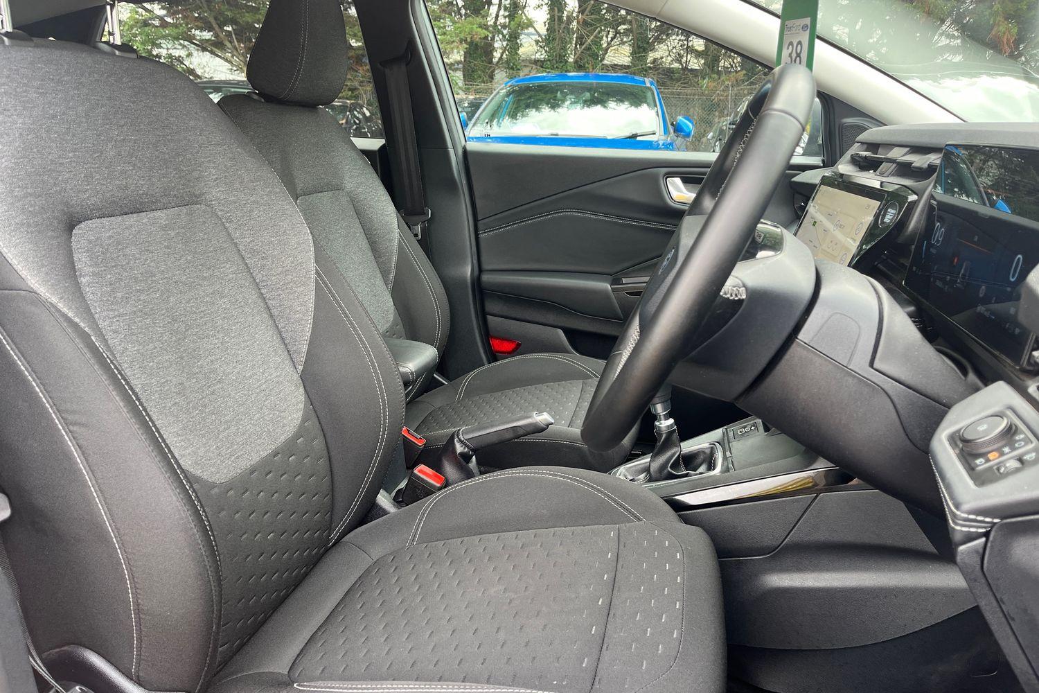 Ford PUMA Photo 16