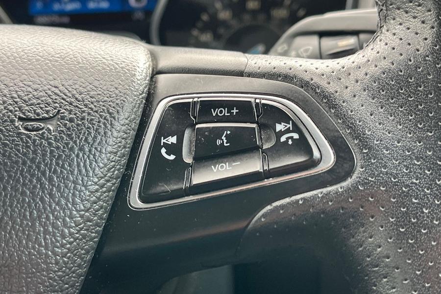 Ford FOCUS Photo autoimg-ac1963a17ffa19df75f88eb0f90101adf68666c5.jpg