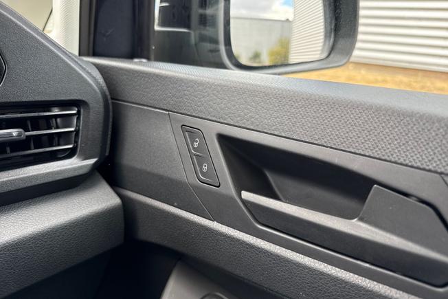 VOLKSWAGEN Caddy Photo 33