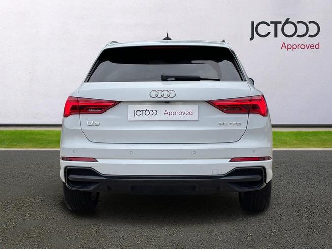 AUDI Q3 Photo 7