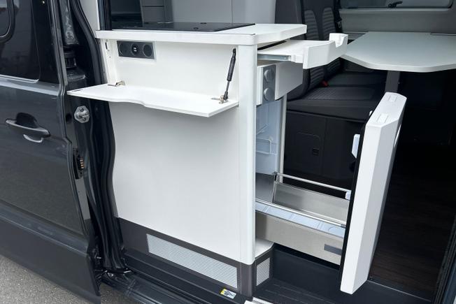Volkswagen Grand California Photo 25