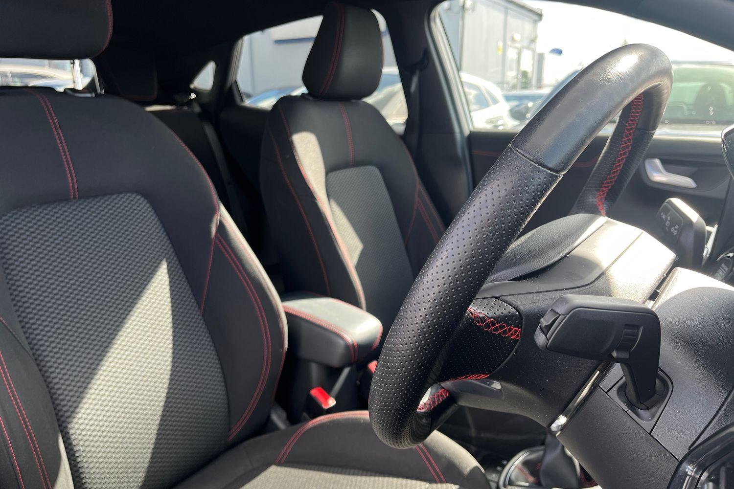 Ford PUMA Photo 16