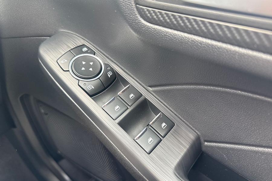 Ford KUGA Photo autoimg-ac1ff81dca619e9a6e2b79bf22d7d824cc321802.jpg