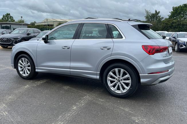 AUDI Q3 Photo 28