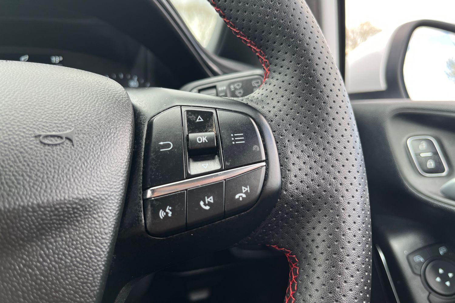 Ford FIESTA Photo 35