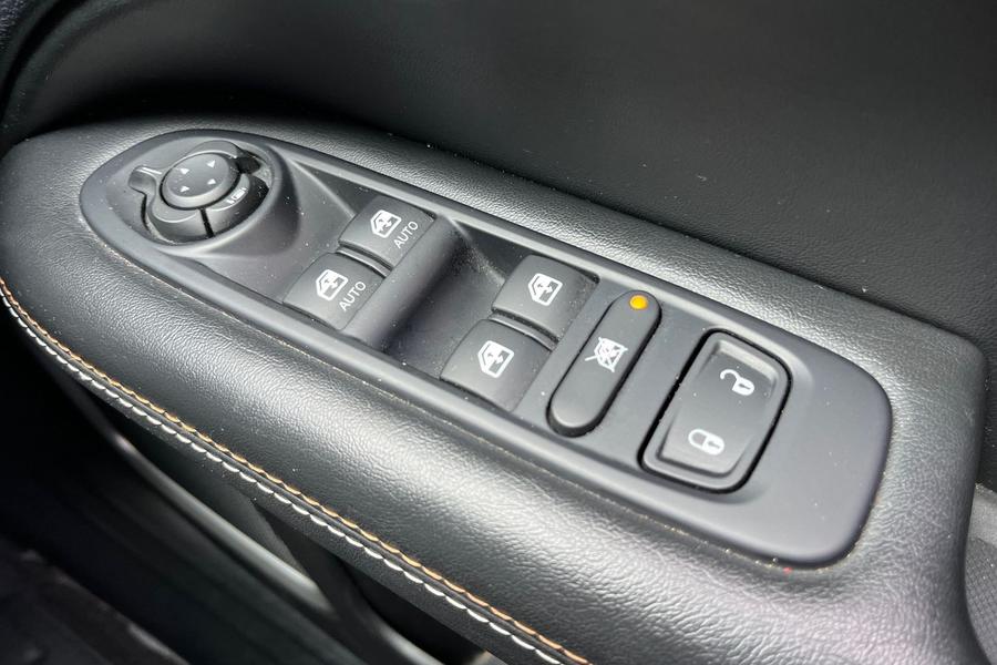 Jeep Compass Photo autoimg-ac2c45f545987f03bd1288dd70c2db0d487588e3.jpg