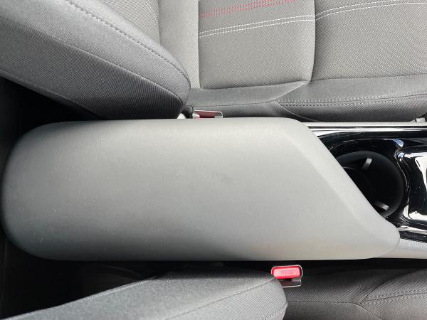 Toyota C-HR Photo autoimg-ac2d761f5dee993cd8f69b1b75db02da9b9cadef.jpg
