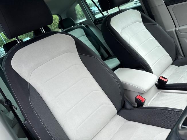 VOLKSWAGEN Tiguan Photo 28