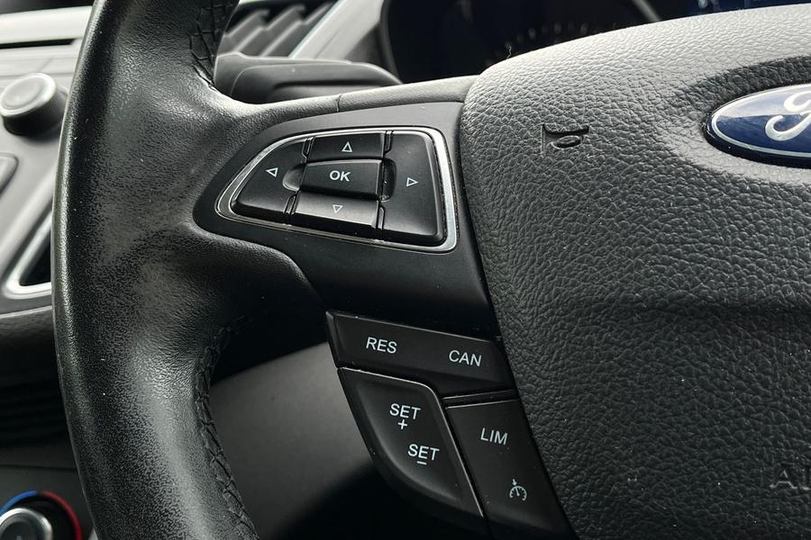 Ford C Max Photo autoimg-ac3716e448b474334e4498c99ac4f8d0d31b3006.jpg