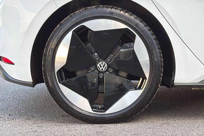 VOLKSWAGEN ID.3 Photo 5