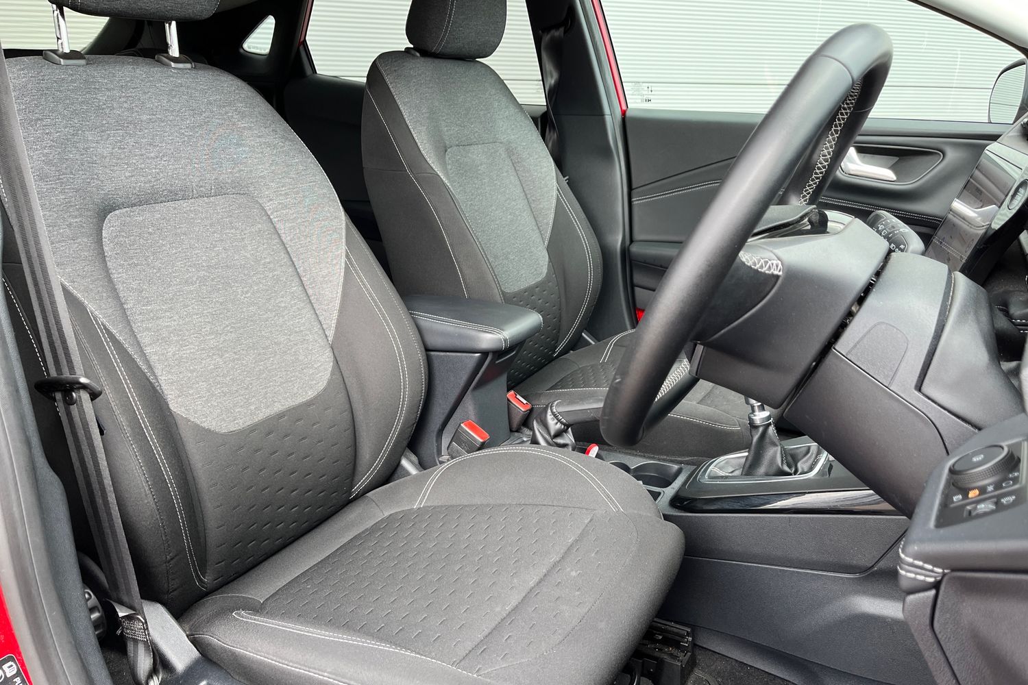 Ford PUMA Photo 16