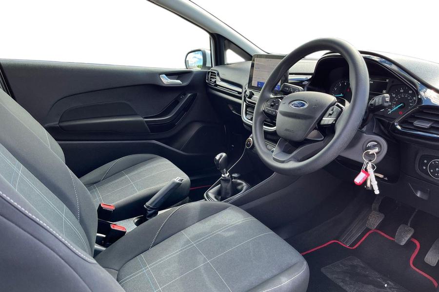Ford FIESTA Photo autoimg-ac3b062fa95249ea7da8008ae8e6d077d309d6ad.jpg