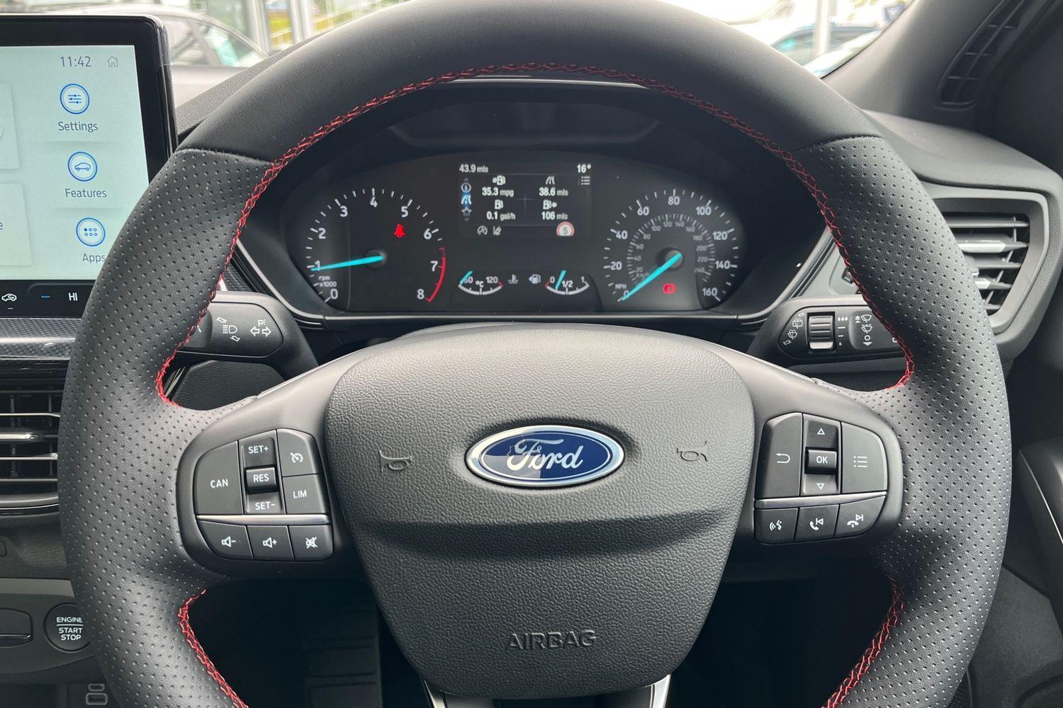 Ford Focus Photo 11