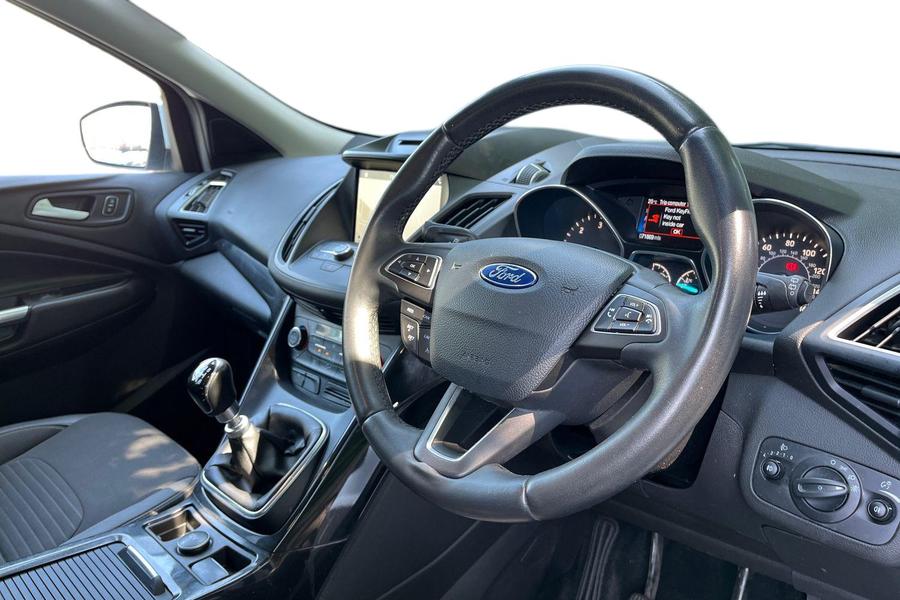 Ford KUGA Photo autoimg-ac47b1c232b7d198823b12ce30c5a20048ac07f4.jpg
