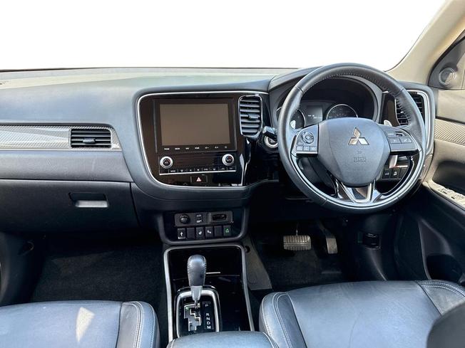 MITSUBISHI Outlander Photo 11