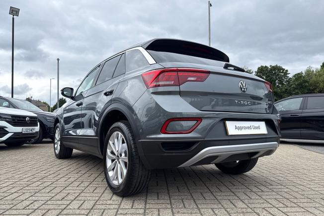 VOLKSWAGEN T-Roc Photo 44