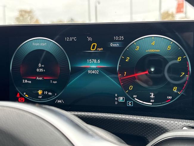 MERCEDES-BENZ CLA Photo 15