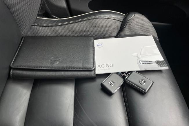 VOLVO XC60 Photo 33