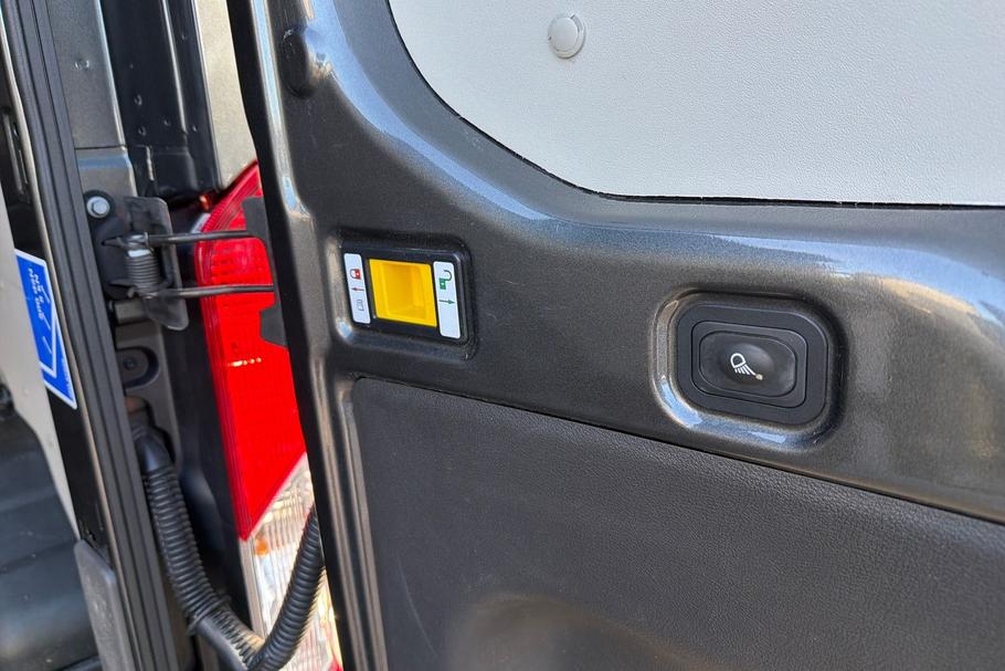 Used FORD TRANSIT WR75HKH 8