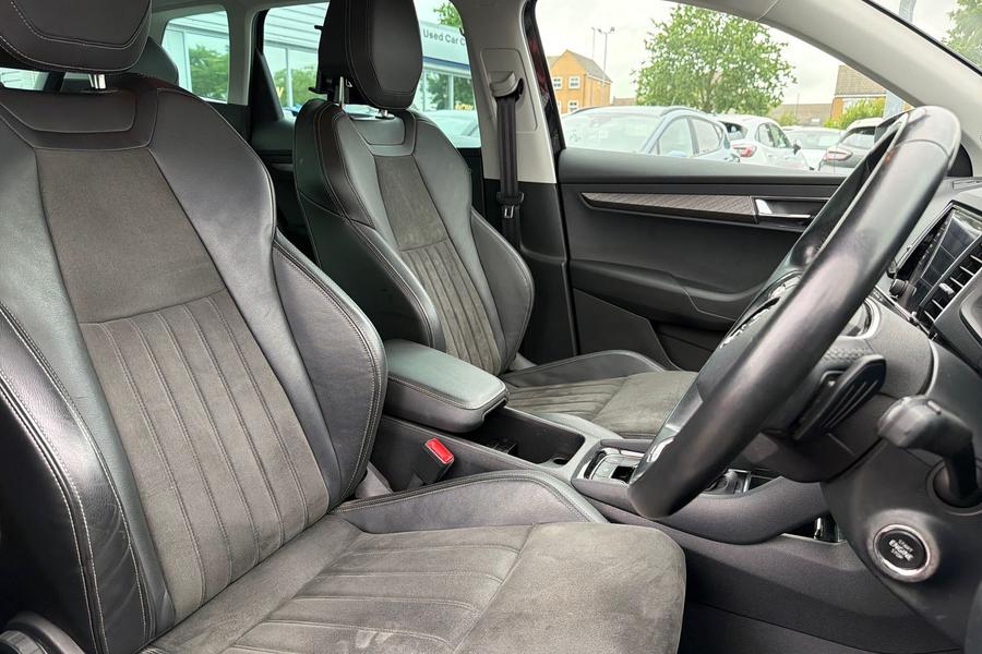 Skoda KAROQ Photo autoimg-ac5cc1dab07e36120bb1f988d1c7e569e0d4b981.jpg