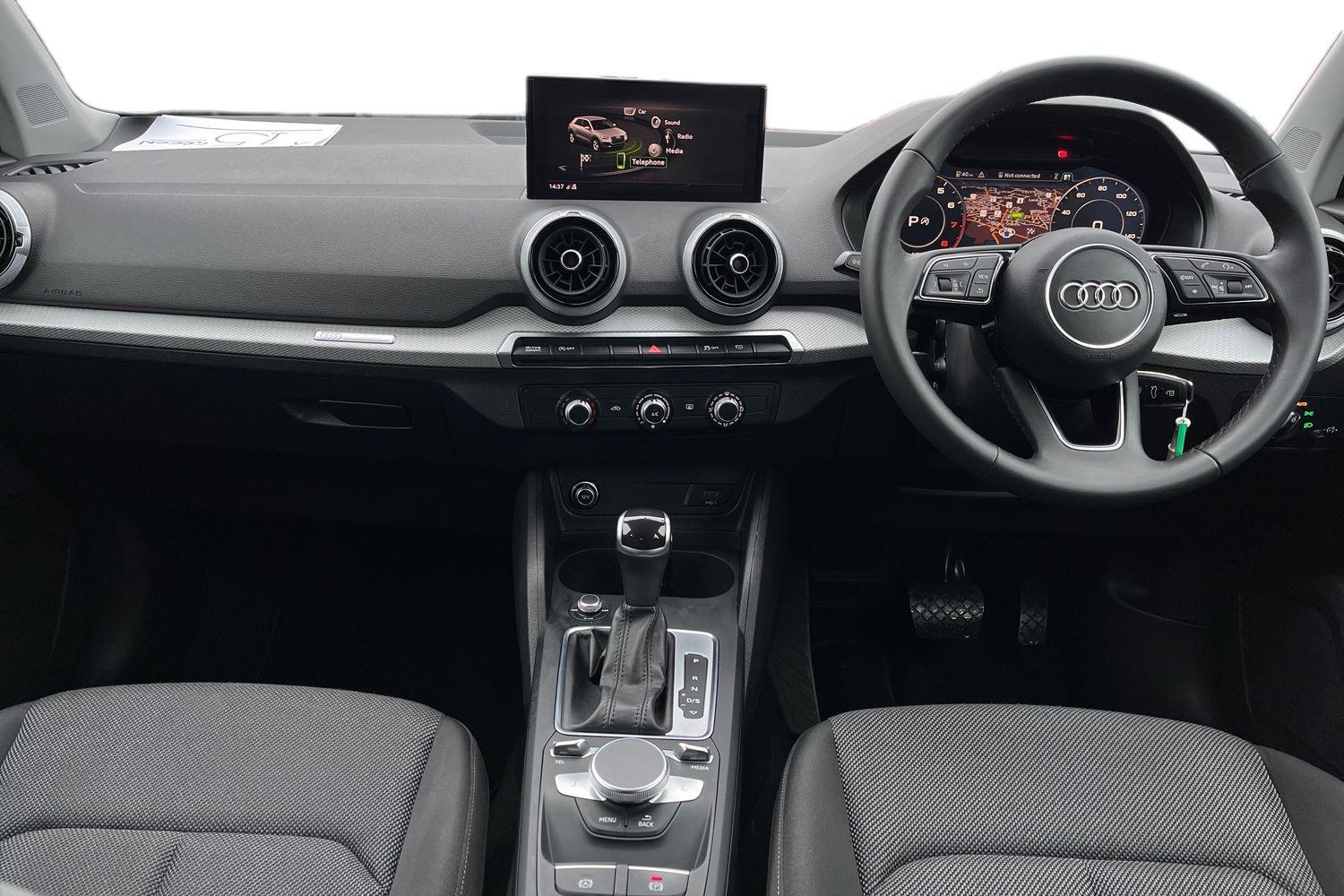 Audi Q2 Photo 9