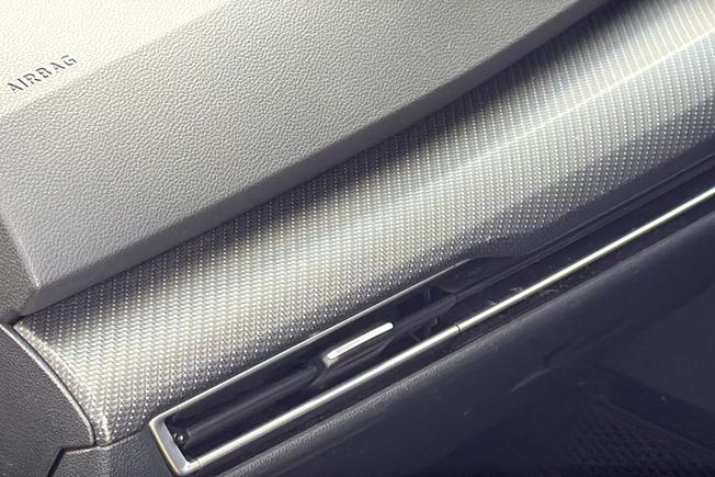 VOLKSWAGEN Golf Photo 45