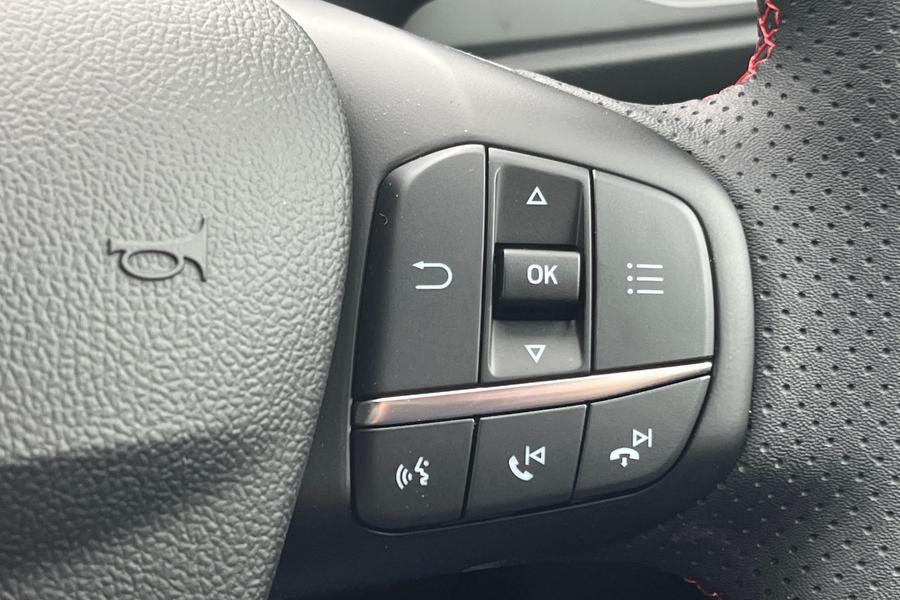 Ford FOCUS Photo autoimg-ac67784673b0975b7d59eee7398c441b7d7e4b8c.jpg