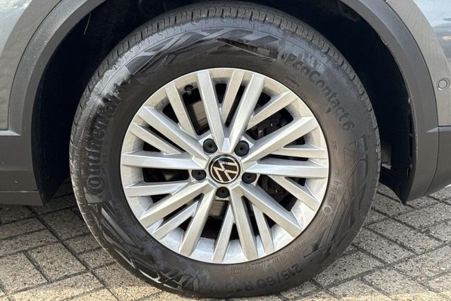VOLKSWAGEN T-Roc Photo 5