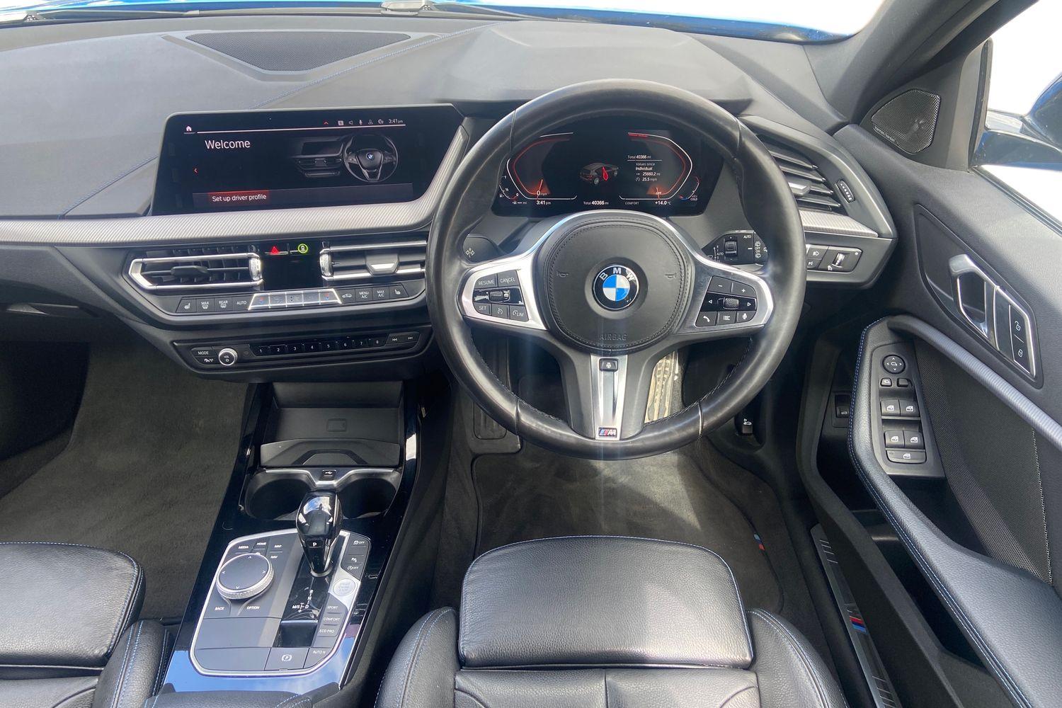 BMW 1 SERIES Photo 10