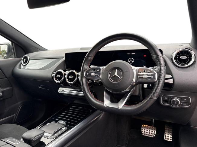 Mercedes-Benz GLA Photo 6