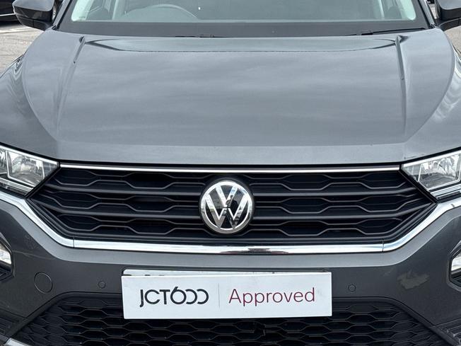 Volkswagen T-Roc Photo 21