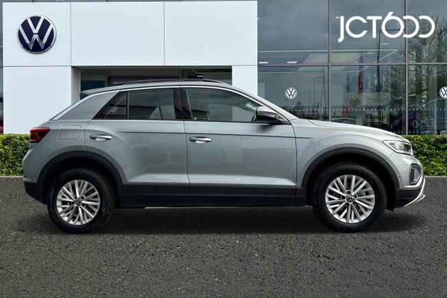 Volkswagen T-Roc Photo 4
