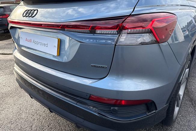 AUDI Q4 e-tron Photo 30