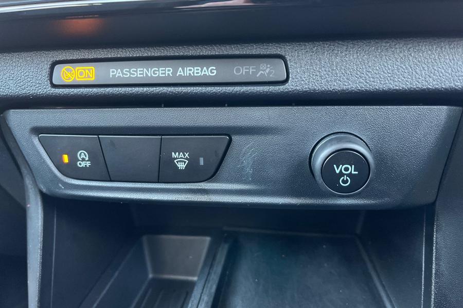 Ford Puma Photo autoimg-ac8124feb6a46671318d568165488fa3a0f047ce.jpg