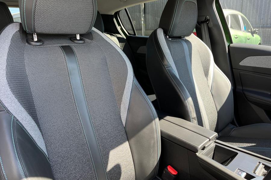 Peugeot 308 Photo autoimg-ac8913346ed8fde2be912a8f38975be892840f1d.jpg