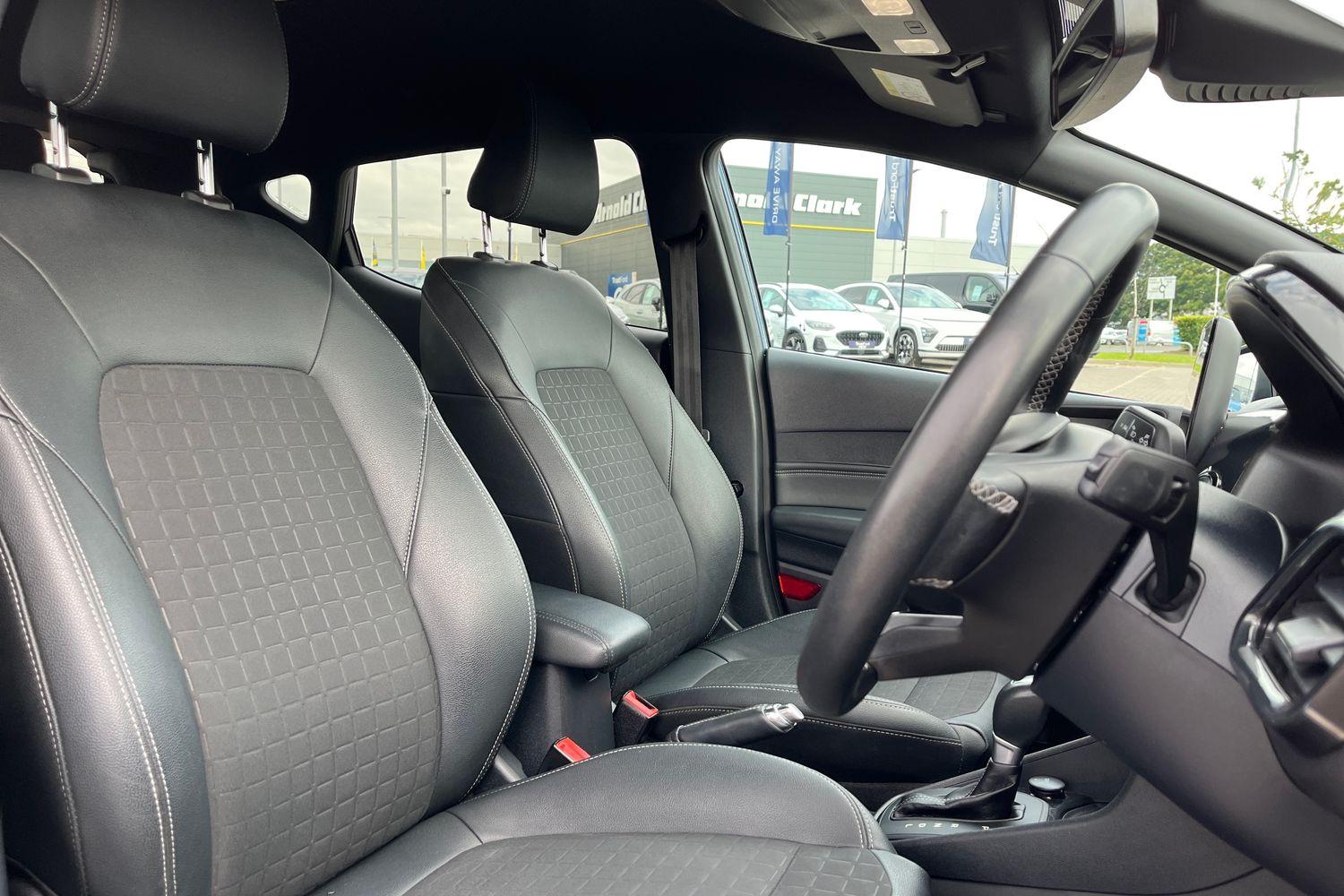 Ford Fiesta Photo 16