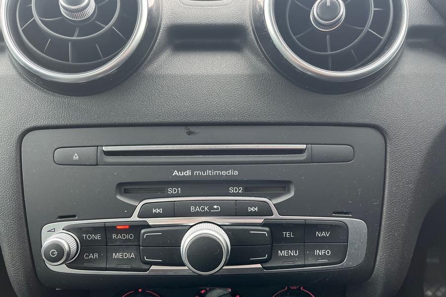 Audi A1 Photo autoimg-ac9099c4b93de1cee1a6d3457b7dda5e4d2172d7.jpg