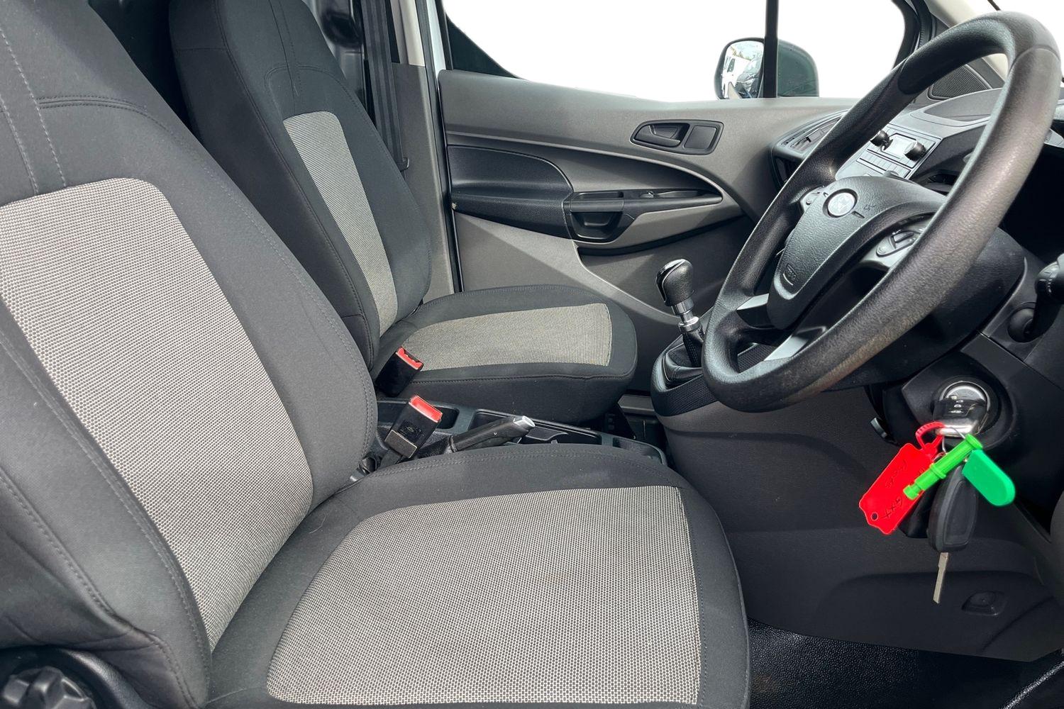 Ford TRANSIT CONNECT Photo 10