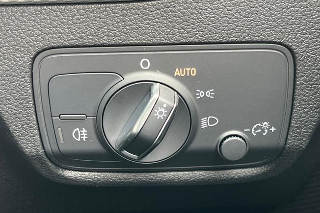 AUDI Q2 Photo 30