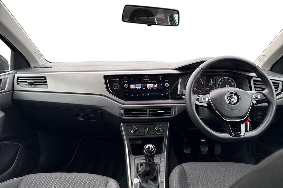 Volkswagen POLO Photo autoimg-ac93bf723e5cba2faf6b2ed08196a8dc3e207f43.jpg