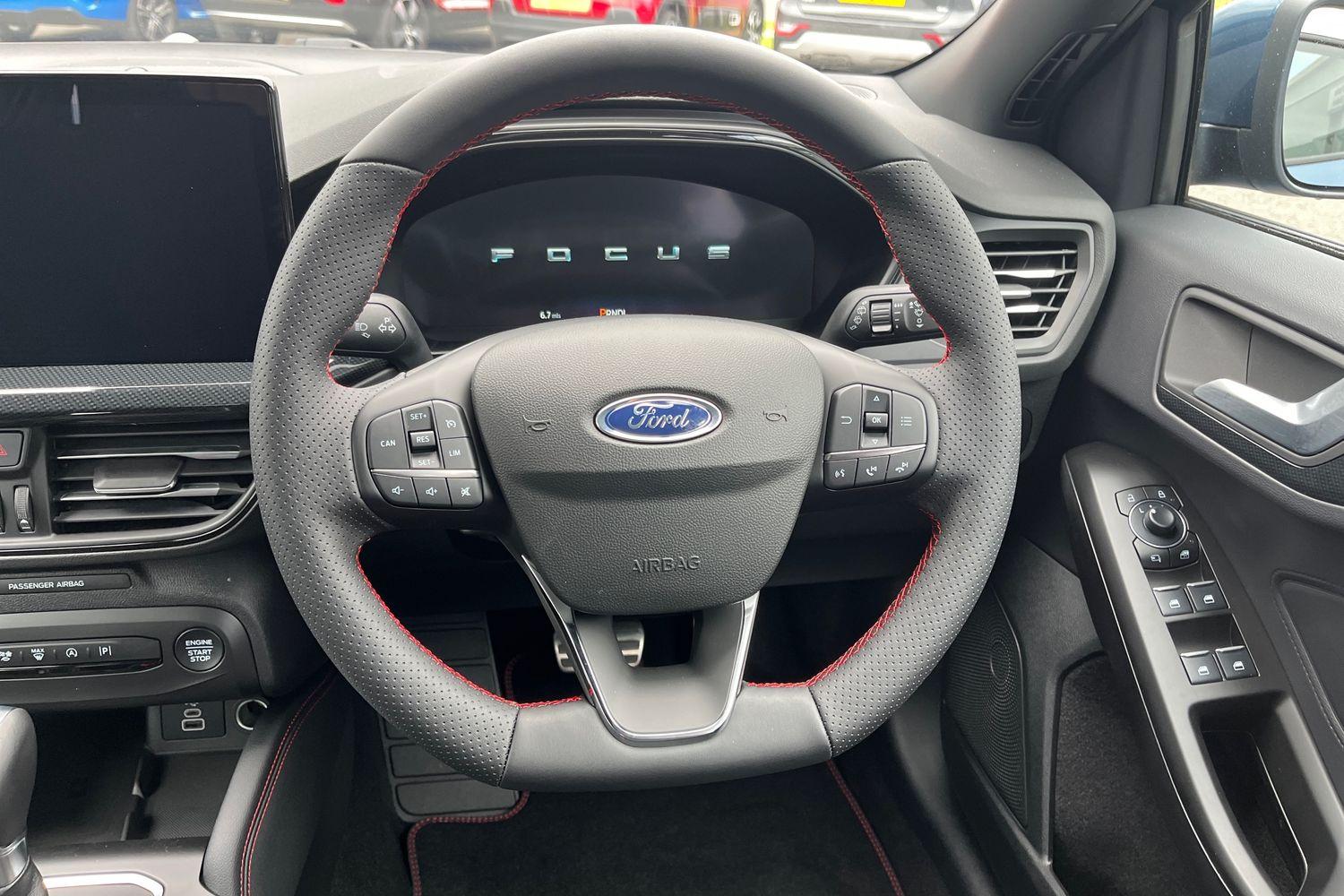 Ford Focus Photo 11