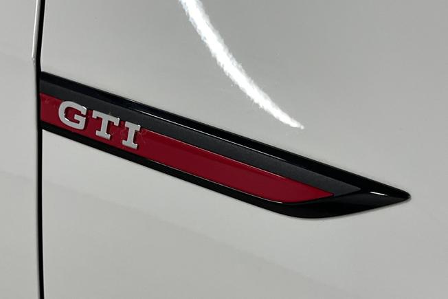 VOLKSWAGEN Golf Photo 33