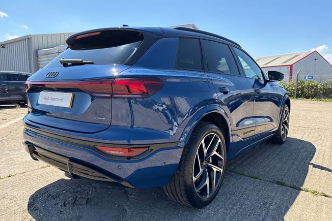 AUDI Q6 E-Tron Photo 42