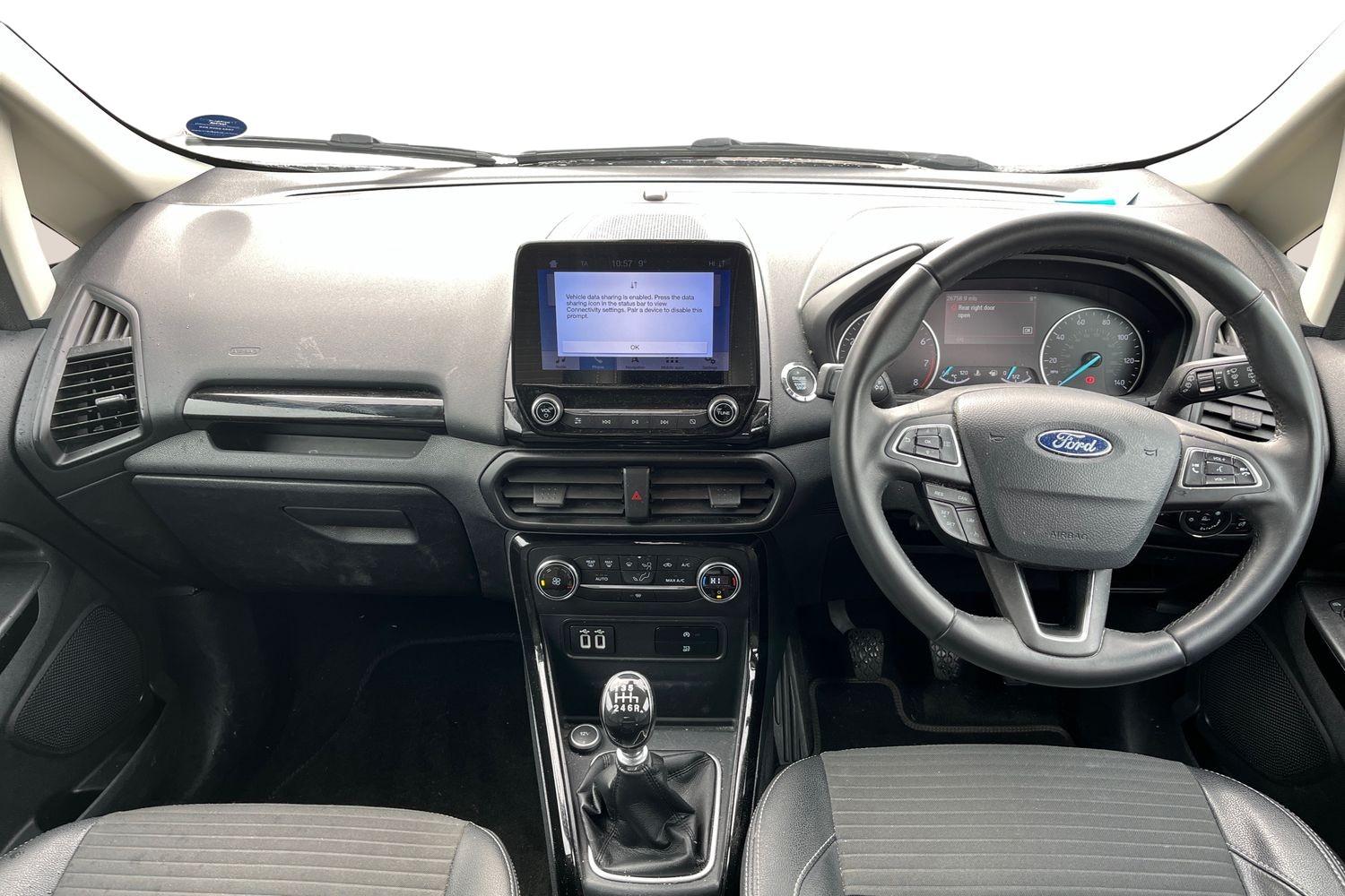 Ford ECOSPORT Photo 9