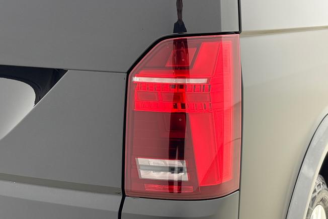 VOLKSWAGEN Transporter Photo 18