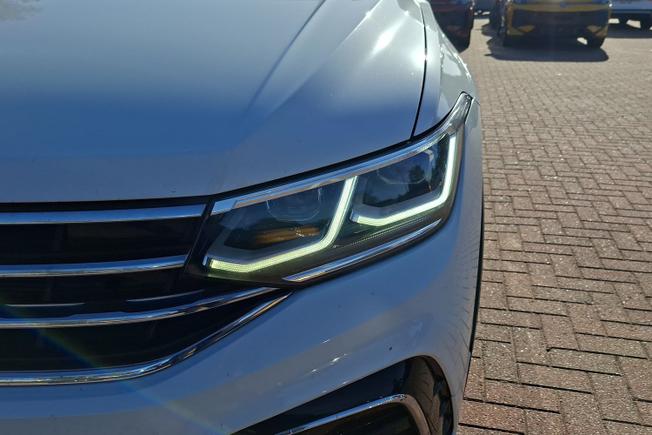 VOLKSWAGEN Tiguan Photo 19