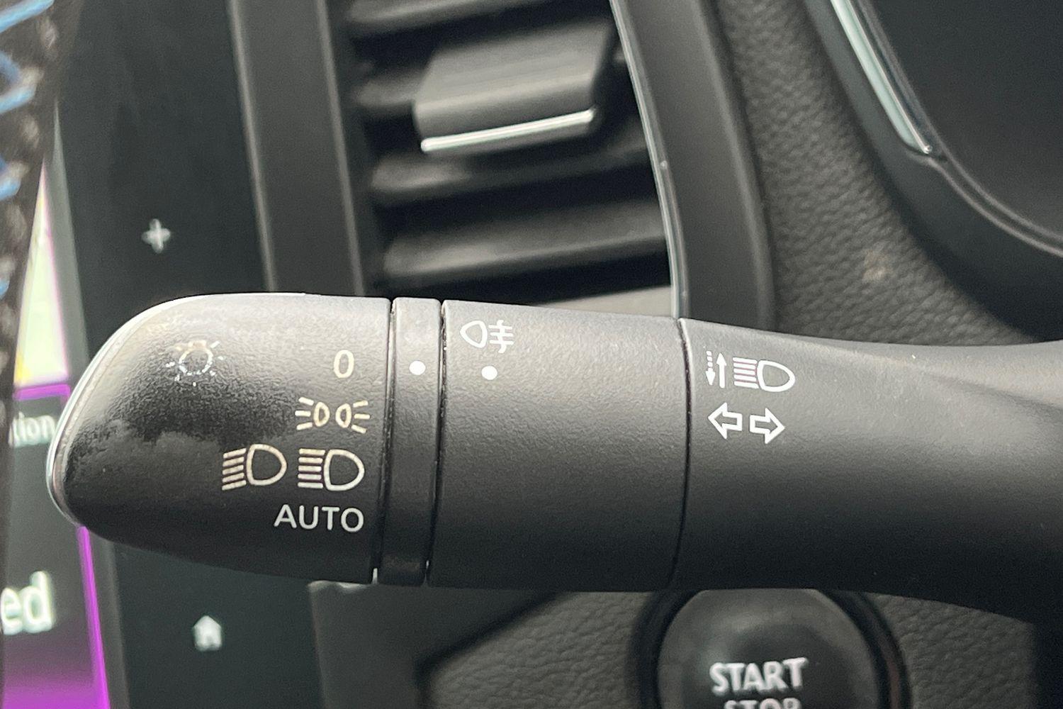 Renault MEGANE Photo 13
