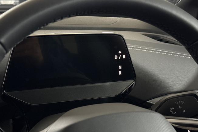 VOLKSWAGEN ID.4 Photo 15